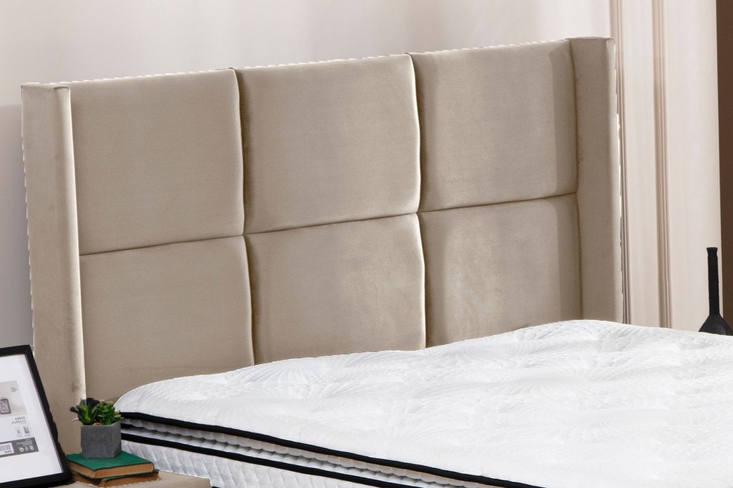 Lit Coffre en velours beige RIO